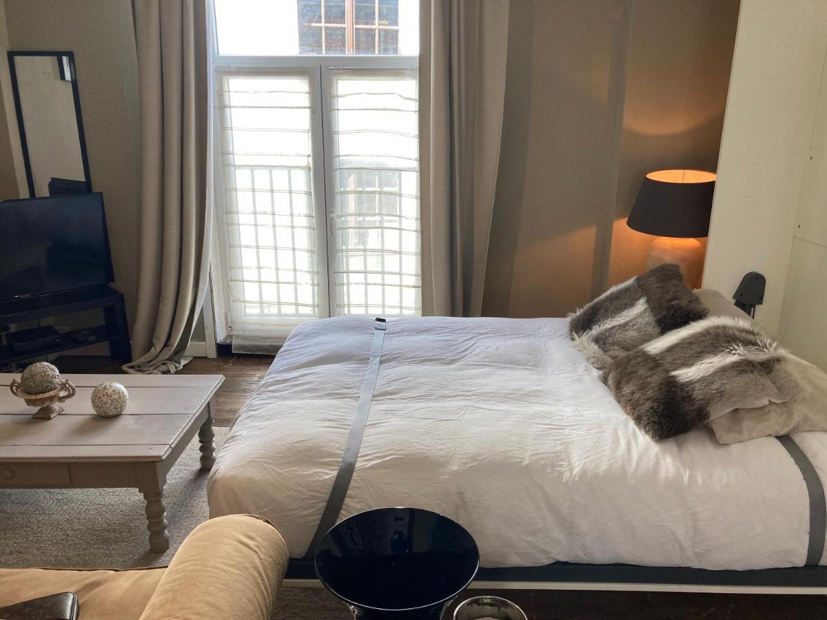 Studio Et Appartement La Tete En L'Air Дюрби Екстериор снимка