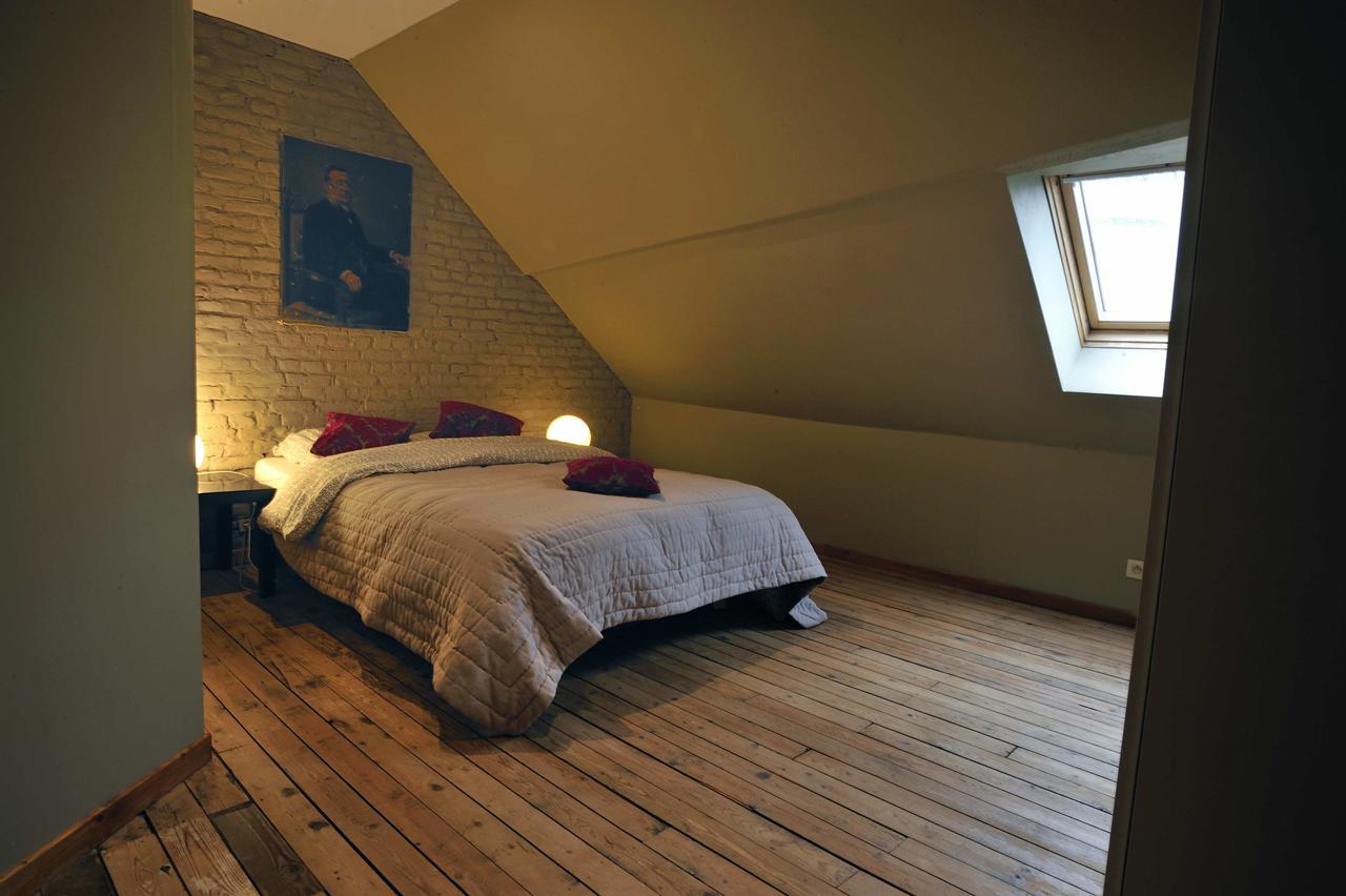 Studio Et Appartement La Tete En L'Air Дюрби Екстериор снимка